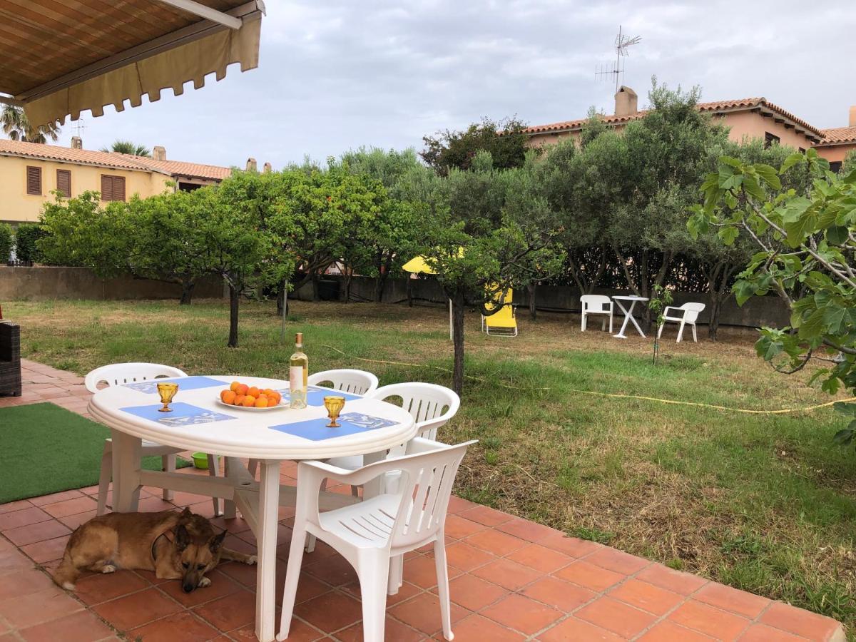 Private Apartment With Garden Cannigione Exterior photo