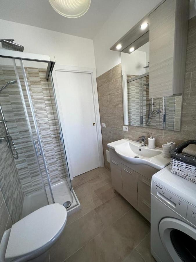 Private Apartment With Garden Cannigione Exterior photo