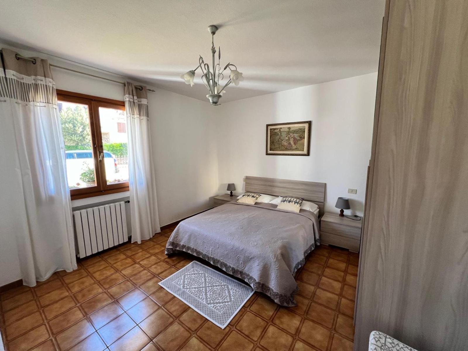 Private Apartment With Garden Cannigione Exterior photo