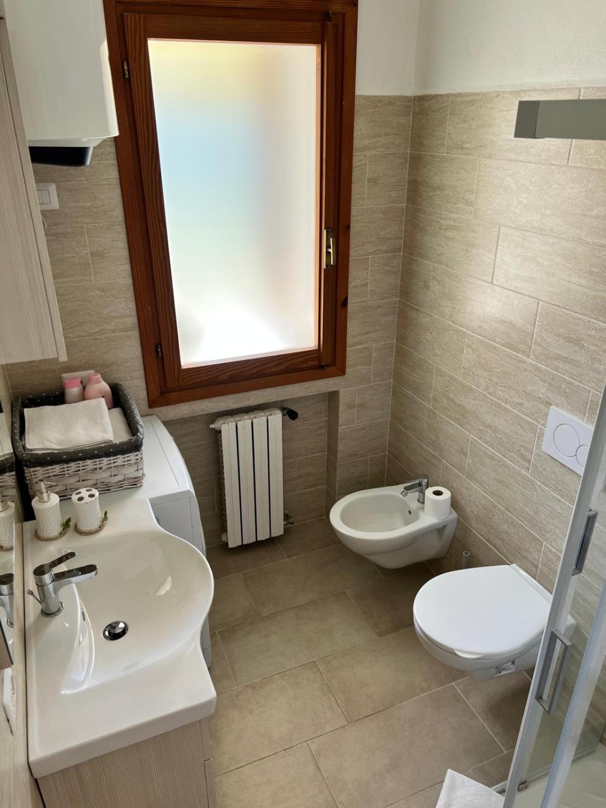 Private Apartment With Garden Cannigione Exterior photo