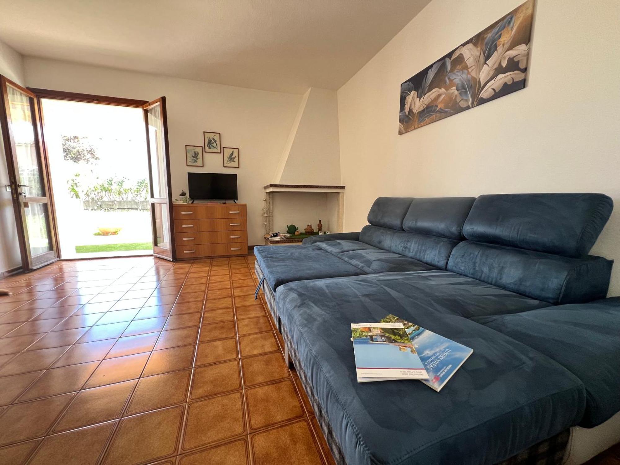 Private Apartment With Garden Cannigione Exterior photo